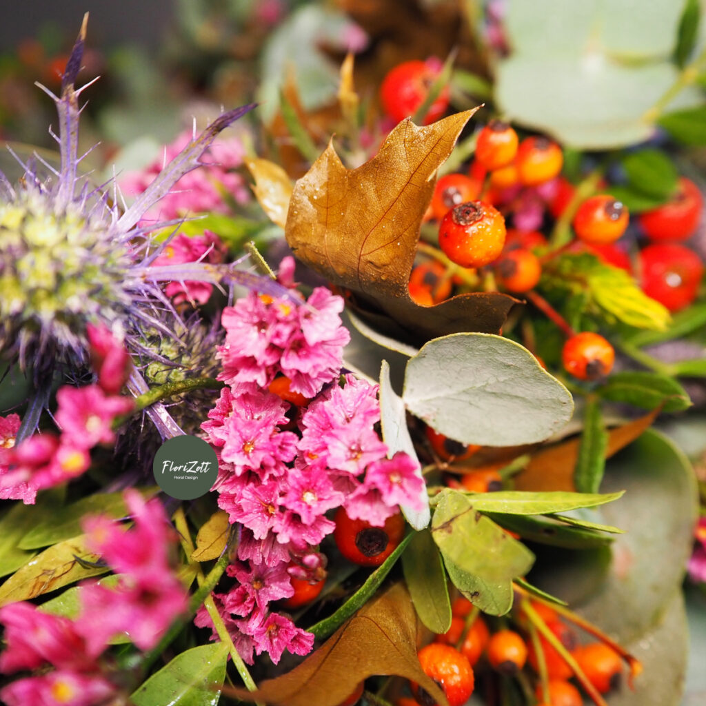 Glanzlaub Kranz - Cut 2 Glanzlaub Kranz – Hand gebundener Herbstkranz / Winterkranz aus Naturmaterialien